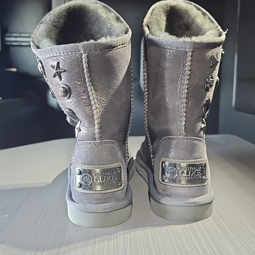 Australia Luxe Collective ANGEL Short Boots Women 6M Gray/Silver NEW Without Tag